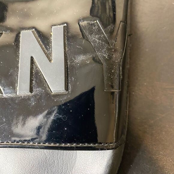 DKNY men’s black slides flip flop sandals, size 11m - Picture 3 of 7